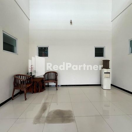Griya Borobudur Malang Syariah Redpartner Blimbing  外观 照片