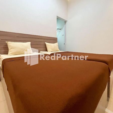 Griya Borobudur Malang Syariah Redpartner Blimbing  外观 照片