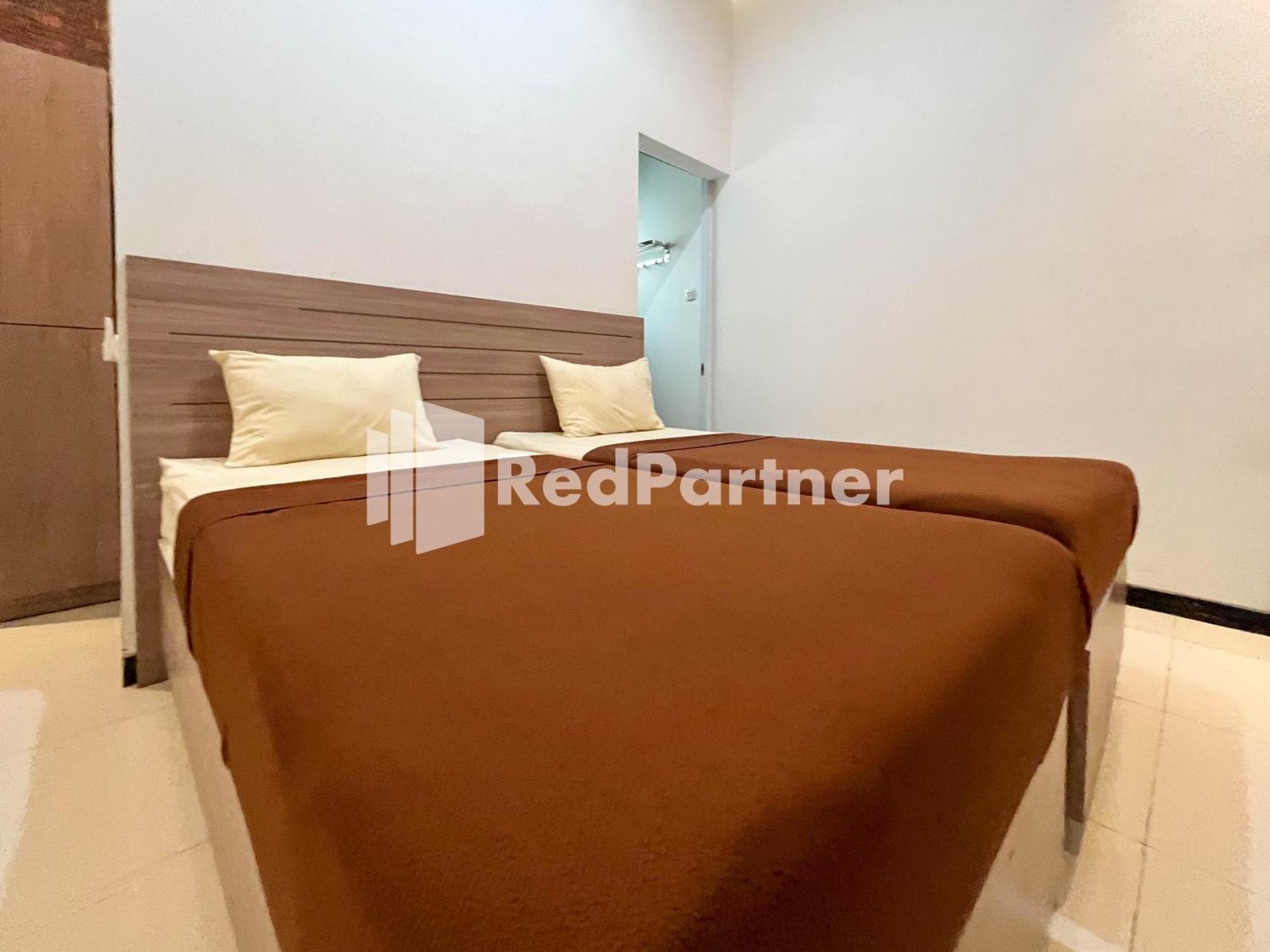 Griya Borobudur Malang Syariah Redpartner Blimbing  外观 照片