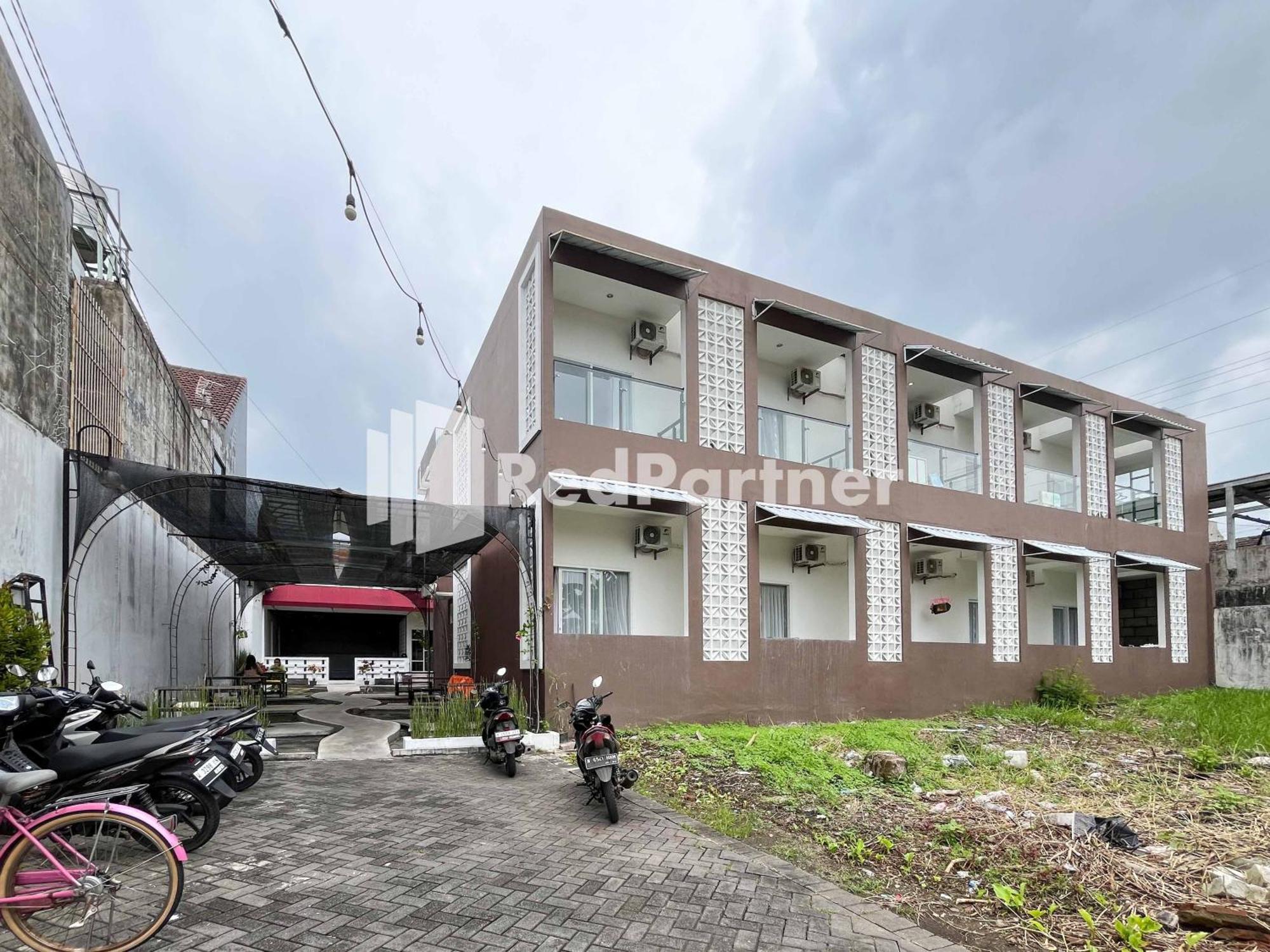 Griya Borobudur Malang Syariah Redpartner Blimbing  外观 照片