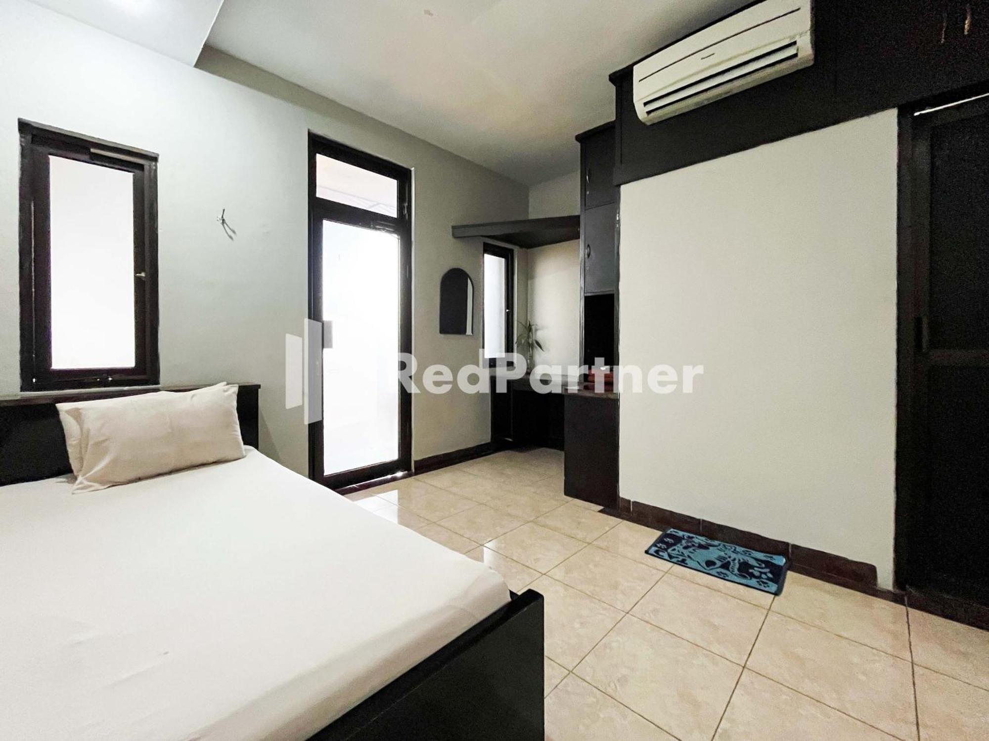 Griya Borobudur Malang Syariah Redpartner Blimbing  外观 照片